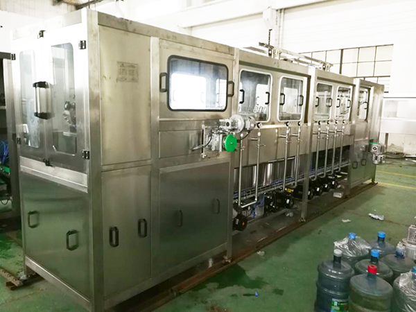 water filling machine 灌水机